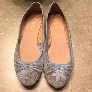 Women’s Slip on Shoes